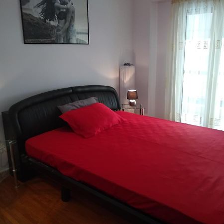 Acropolis Within 10 Minutes Walk! Classical Apartment And A Hostess At Your Side! Атина Екстериор снимка