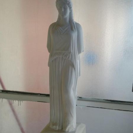 Acropolis Within 10 Minutes Walk! Classical Apartment And A Hostess At Your Side! Атина Екстериор снимка