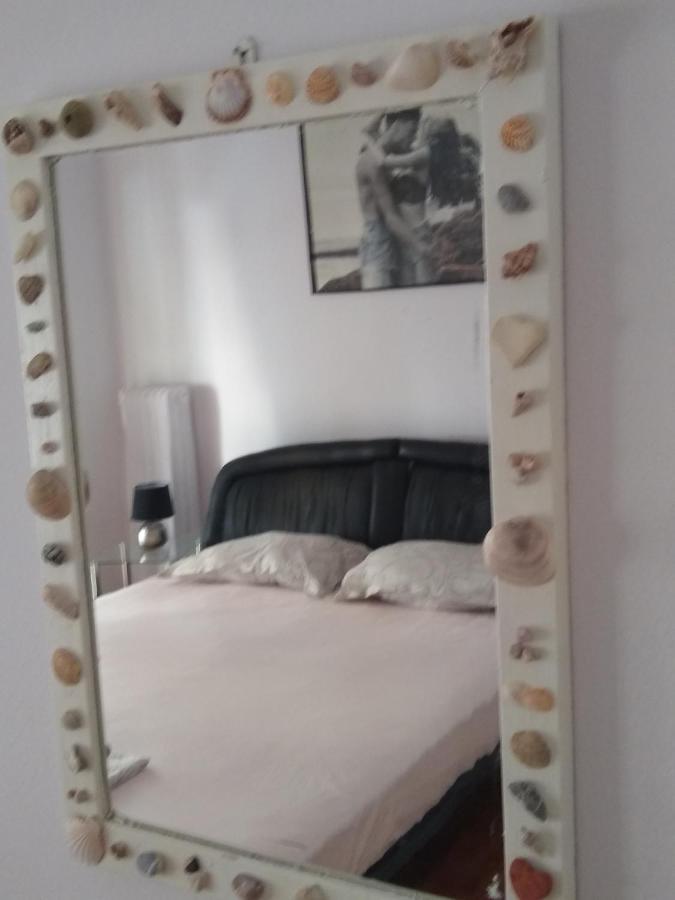 Acropolis Within 10 Minutes Walk! Classical Apartment And A Hostess At Your Side! Атина Екстериор снимка