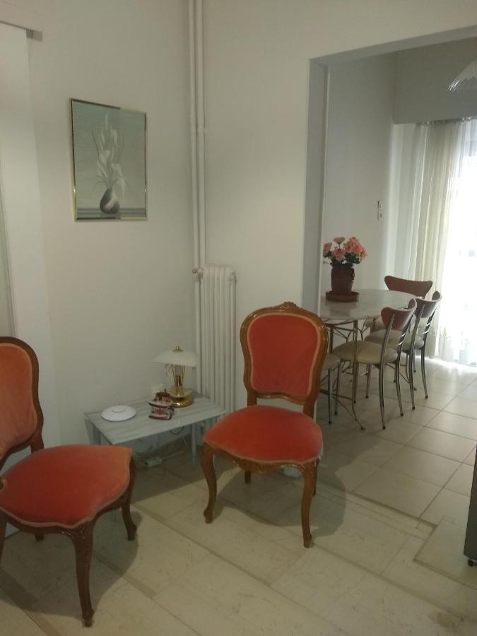 Acropolis Within 10 Minutes Walk! Classical Apartment And A Hostess At Your Side! Атина Екстериор снимка